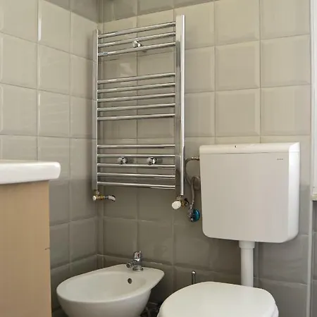 Amoroma Vatican 2* Rome